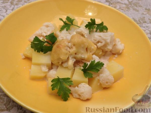 Картошка, запечённая с цветной капустой, сливками и сыром