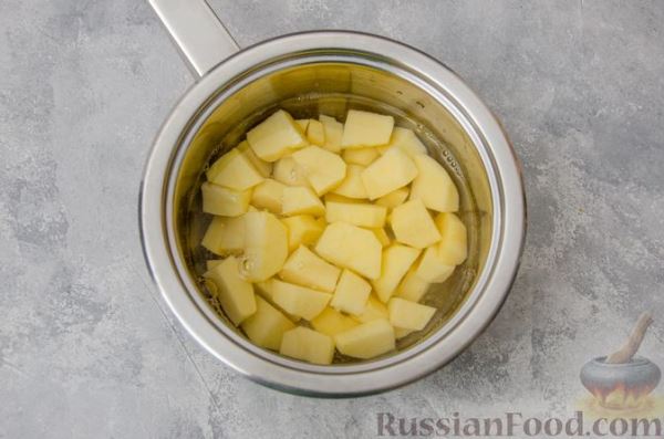 Картофельные котлеты с консервированным тунцом, кукурузой и цедрой